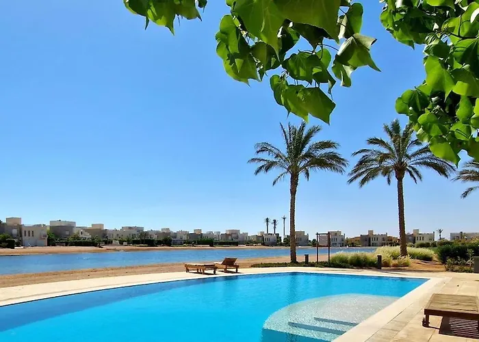 Cheerful Space With A Huge Garden And Pool الغردقة